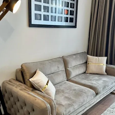 Elegant Living 2 Sofia