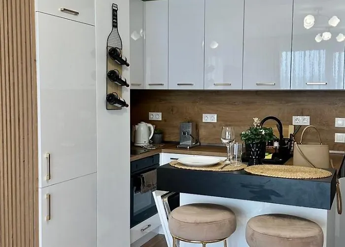 Elegant Living 2 Sofia