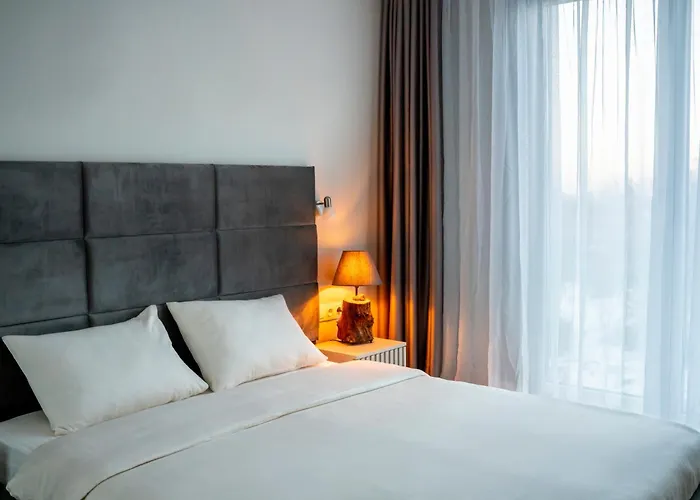 Elegant Living 2 Sofia