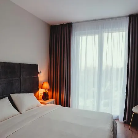 Elegant Living 2 Апартаменты *